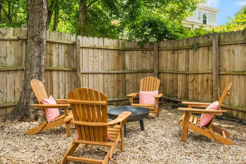 הוילה ראלי Bright + New - Fire Pit - Hammock - 3 Bd מראה חיצוני תמונה
